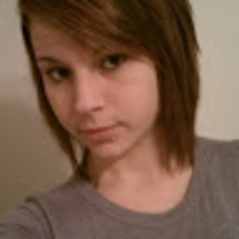 Meet your Posher, Leeann